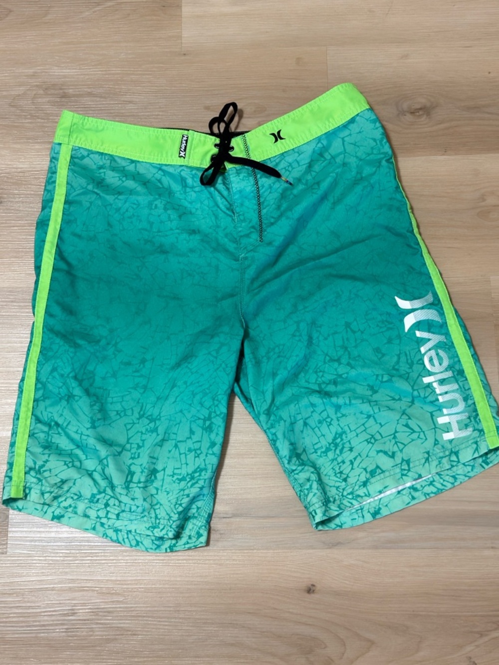 Hurley Ombre Teal Green Board Shorts Mens Swimsuit Size 36 Drawstring Pocket